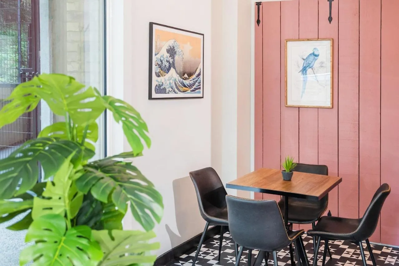 Hillfort House: Modern Studios with Shared Kitchen in Brighton United Kingdom